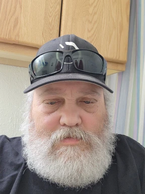 <span>Michael, 60</span>&nbsp;<span style='width: 25px; height: 16px; float: right; background-image: url(/bitmaps/flags_small/US.PNG)'>&nbsp;</span><br><span>Vista, United States of America</span>&nbsp;<input type='button' class='joinbtn' style='float: right' value='JOIN NOW' />