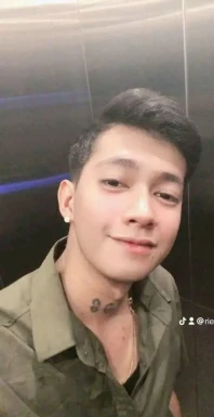 <span>Jtr Nc , 40</span>&nbsp;<span style='width: 25px; height: 16px; float: right; background-image: url(/bitmaps/flags_small/PH.PNG)'>&nbsp;</span><br><span>Angeles, Филиппины</span>&nbsp;<input type='button' class='joinbtn' style='float: right' value='JOIN NOW' />