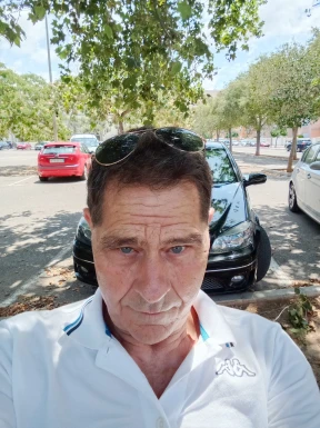 <span>Rafa, 64</span> <span style='width: 25px; height: 16px; float: right; background-image: url(/bitmaps/flags_small/ES.PNG)'> </span><br><span>Alicante, Іспанія</span> <input type='button' class='joinbtn' style='float: right' value='JOIN NOW' />