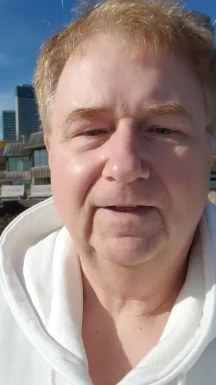 <span>Paul, 59</span> <span style='width: 25px; height: 16px; float: right; background-image: url(/bitmaps/flags_small/CA.PNG)'> </span><br><span>Niagarafall, Канада</span> <input type='button' class='joinbtn' style='float: right' value='JOIN NOW' />