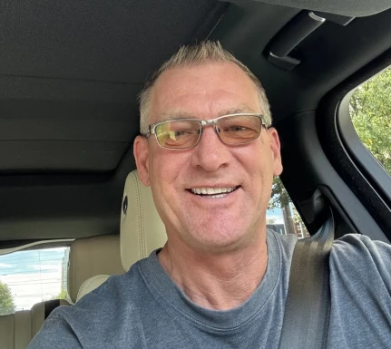 <span>Eric, 56</span>&nbsp;<span style='width: 25px; height: 16px; float: right; background-image: url(/bitmaps/flags_small/US.PNG)'>&nbsp;</span><br><span>Sairgao, 美国</span>&nbsp;<input type='button' class='joinbtn' style='float: right' value='JOIN NOW' />