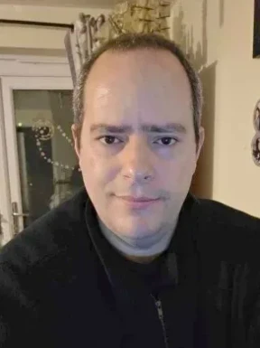 English men looking for love